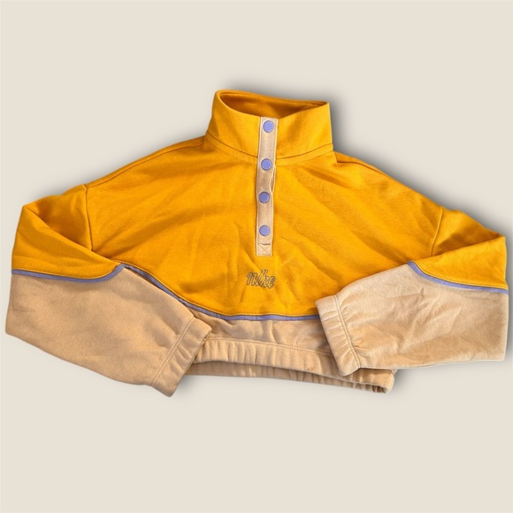 Nike girl Kids Cropped Sweatshirt size XS - Picture 1 of 3